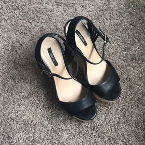 Forever 21 Black wedge sandals 🖤
